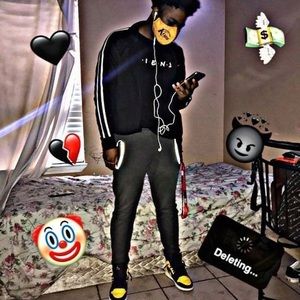 Meet your Posher, Emanuel